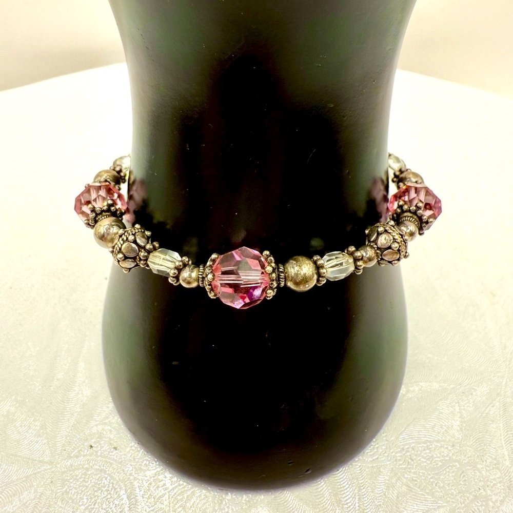 Elegant Pink and Silver Glass Beaded Bracelet‎ 7”
